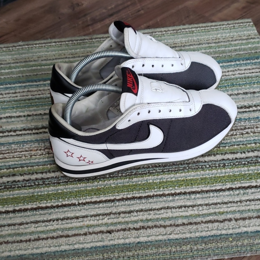 ♦️RARE VINTAGE♦️ Nike cortez